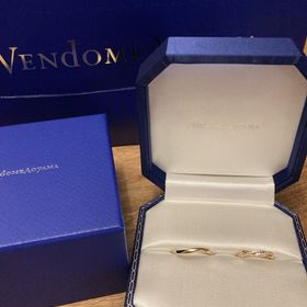 【ヴァンドーム青山(VENDOME AOYAMA)の口コミ】 シンプルなデザインではなく、華やかなものがよく、ハーフエタニティリン…