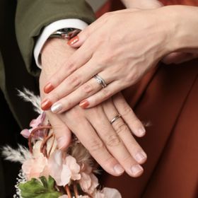 【弥生貴金属の口コミ】 デザインがシンプルで可愛いです。
はじめはピンクダイヤがいいなと思って…