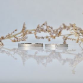 【鶴(mikoto)の口コミ】 どんな服装にも合わせられる、普段使いがしやすい指輪にしたい、という彼…