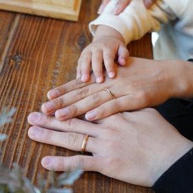 【THREE TREES(スリーツリーズ)の口コミ】 手作りで結婚指輪を作りたいと思い、シンプルかつ自分たちでデザインが作…