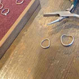 【鎌倉彫金工房の口コミ】 想い出作りも兼ねて手作りにしました
指輪入らないと考えていた夫も
完成…