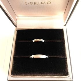 【アイプリモ(I-PRIMO)の口コミ】 新婦用は金とプラチナのコンビで柔らかい感じ、新郎用はシンプルだけどし…