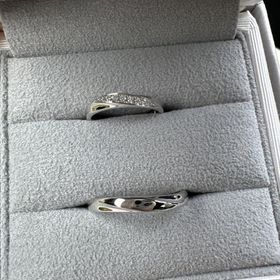 【CAFERING(カフェリング)の口コミ】 指輪のs字形のライン、デザイン、宝石のキラキラがとてもかわいくて決めま…