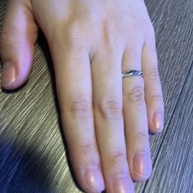 【ラザール ダイヤモンド(LAZARE DIAMOND)の口コミ】 夫と話し、指輪は少し角つきのあるかっこいいデザインのものがいいと決め…