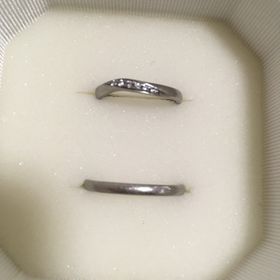 【4℃ BRIDAL(ヨンドシーブライダル)の口コミ】 あまり派手ではなく、シンプルでこの先ずっと付けていられると思ったデザ…