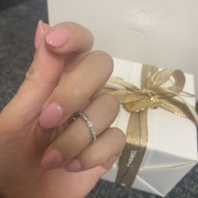 【シャネル(CHANEL)の口コミ】 元からシャネルが好きで、時計も同じデザインのものを持っていました。一…