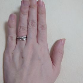 【銀座ダイヤモンドシライシの口コミ】 価格的にお手頃だったことと、彼が選んだエンゲージリングがこちらのもの…