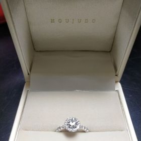 【宝寿堂(ほうじゅどう)の口コミ】 新品仕上げや、サイズ直し等のアフターケアが無料だった点です。
また宝石…