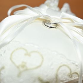 【ティファニー(Tiffany & Co.)の口コミ】 指が丸く短めなので、華奢なつくりであること、直線的であること、また少…