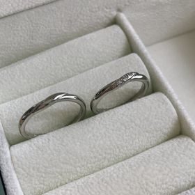 【ヴァンドーム青山(VENDOME AOYAMA)の口コミ】 ウェーブタイプの指輪と、ストーンが1つ以上欲しいという思いがありました…