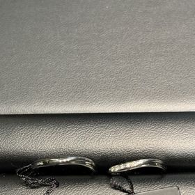 【ラザール ダイヤモンド(LAZARE DIAMOND)の口コミ】 ウエーブデザインで、水かきのある手になじみました。センターより半分に…