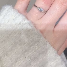 【YUKIZAKI BRIDAL(ユキザキブライダル)の口コミ】 購入した婚約指輪の決め手について。まずデザインについて、横から拝見し…