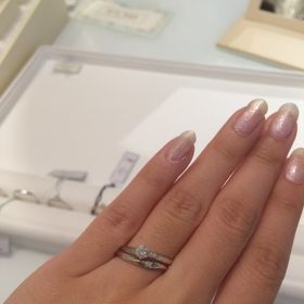 【1122 iifuufu bridal(いい夫婦ブライダル)の口コミ】 いろんな指輪を用意されていますが、私の目当ては3本セットで22万のセット…