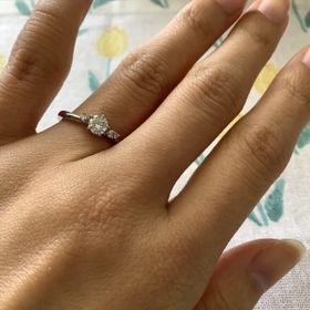 【BIJOUPIKO(ビジュピコ)の口コミ】 桜が咲いている季節に出会ったので、桜がモチーフになっているものを探し…