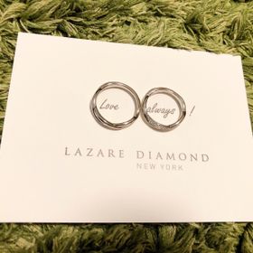 【ラザール ダイヤモンド(LAZARE DIAMOND)の口コミ】 【結婚指輪】
1番は、デザインです。自分は、手の形的にストレート型が合…