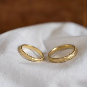 【Cayof(カヨフ)の口コミ】 とにかくデザインが気に入りました。
半分ずつでデザインを変えて、気分や…