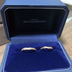 【銀座ダイヤモンドシライシの口コミ】 コンビのデザインがとても気に入ったため。
世の中のトレンドが細身の指輪…