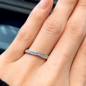 【エクセルコダイヤモンド(EXELCO DIAMOND)の口コミ】 ハーフエタニティの中でもDispersion(ディスパーション)が王道のデザイン…