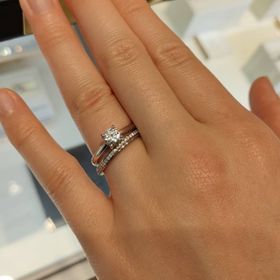 【BIJOUPIKO(ビジュピコ)の口コミ】 とにかくダイヤモンドが他店ブランドに比較してお手頃です。その分台座な…