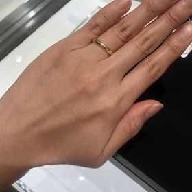 【ティファニー(Tiffany & Co.)の口コミ】 シンプルなゴールドの指輪を探していて、エルサペレッティのラインを試着…
