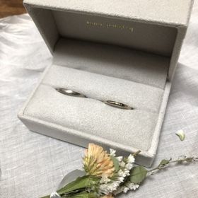 【mina.jewelry(ミナジュエリー)の口コミ】 デザイナーさんと相談してひとつひとつデザインを決めていけるので楽しか…