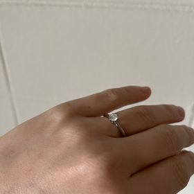 【銀座ダイヤモンドシライシの口コミ】 インターネットでいろいろな店の指輪を比べてみましたが、デザイン的にも…