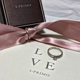 【アイプリモ(I-PRIMO)の口コミ】 シンプルなプラチナリングの中でも大きなダイヤモンドがひかって、存在感…