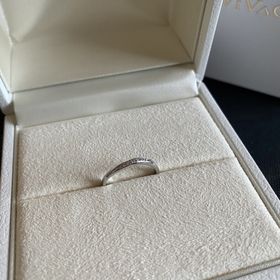 【VIVAGE(ヴィヴァージュ)の口コミ】 手が綺麗に見えて、輝きがいいものを選びました。メレダイヤの輝きが綺麗…