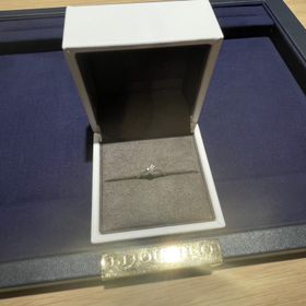 【Foulason(フレゾン)の口コミ】 シンプルなデザインであり、ダイヤが際立ってみえることと、指輪の名前も…