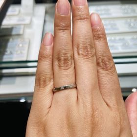 【アイプリモ(I-PRIMO)の口コミ】 四角のフラットなデザインでした。
もう少し細かったらベストでしたが、好…