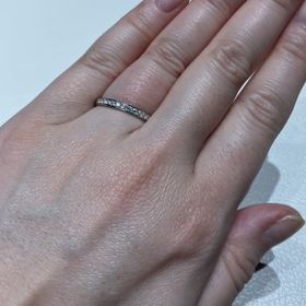 【エクセルコダイヤモンド(EXELCO DIAMOND)の口コミ】 日常使いできる指輪を探しており、ハーフエタニティリングを試着しました…