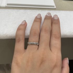 【ブシュロン(BOUCHERON)の口コミ】 ブシュロンといえばコレ！だったキャトルを試着しました。シンプルかつデ…