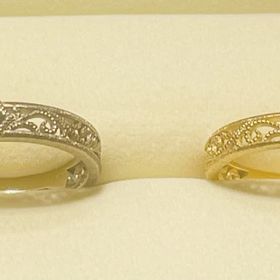 【ケイウノ ブライダル(K.UNO BRIDAL)の口コミ】 個性的でアンティークな指輪を探していたところ、夫婦で一目惚れし購入し…