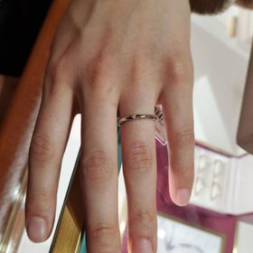 【ブルガリ(BVLGARI)の口コミ】 指輪はとてもシンプルでしたが、その中にゴージャス感があり、素敵でした…