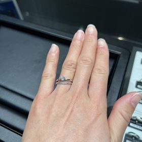 【ラザール ダイヤモンド(LAZARE DIAMOND)の口コミ】 婚約指輪をラザールダイヤモンドさんで決めていて、接客の丁寧さとダイヤ…