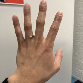 【銀座ダイヤモンドシライシの口コミ】 とにかくデザインが良かった。付け心地も良かった。他の店と合わせて何個…