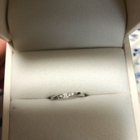 【RosettE(ロゼット)の口コミ】 デザインがかわいかったこと、指輪の名前がLOVEだったこと、期間限定で石…