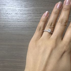 【和光ブライダルブティックギンザの口コミ】 オーバル型のダイヤで探していたため、事前にお店が狭まれました。
他のブ…