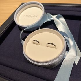 【【閉業】フラー・ジャコー(FURRER-JACOT)の口コミ】 光沢が他の商品とは全然違い、一目見ただけで決まってしまいました。
店員…