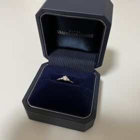 【銀座ダイヤモンドシライシの口コミ】 あまりゴージャスすぎずシンプルで華奢なデザインがいいなと思っていたと…