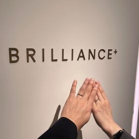 【BRILLIANCE+(ブリリアンスプラス)の口コミ】 ブリリアンス+で婚約指輪を購入しました。
ダイヤモンドの選択肢が多く、…