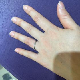 【俄(にわか)の口コミ】 初桜という名前の指輪にしたのですが、入籍日が春だったので意味合いがぴ…