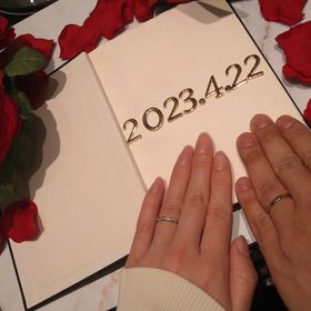 【ラザール ダイヤモンド(LAZARE DIAMOND)の口コミ】 シンプルさの中に、カッティングをしたデザインが可愛いので、購入を決め…