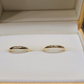 【ケイウノ ブライダル(K.UNO BRIDAL)の口コミ】 お互いにアクセサリーを習慣的に付けるタイプでなかったため、あまり目立…