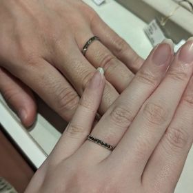 【ブシュロン(BOUCHERON)の口コミ】 デザイン性がありつつ、他の指輪との重ね付けも楽しめるようなものを探し…