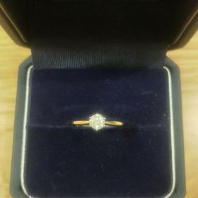 【銀座ダイヤモンドシライシの口コミ】 プラチナリングで一粒ダイヤのシンプルなものを探していました。最初は台…