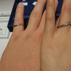 【銀座ダイヤモンドシライシの口コミ】 ダイヤモンドがとてもきれいで、緩やかなカーブが指にフィットして付け心…
