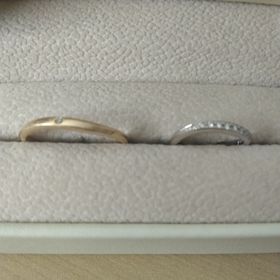 【有馬明治堂の口コミ】 指輪のデザインと価格で購入を決めました。
指輪の素材はイエローゴールド…