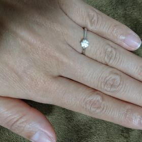 【俄(にわか)の口コミ】 前々から憧れていた1粒石ダイヤの指輪がとても気に入り予算内で収まるため…