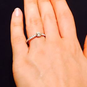 【ティファニー(Tiffany & Co.)の口コミ】 指が短くふっくらしてるので、似合う指輪がなかなかなく、このデザインで…
